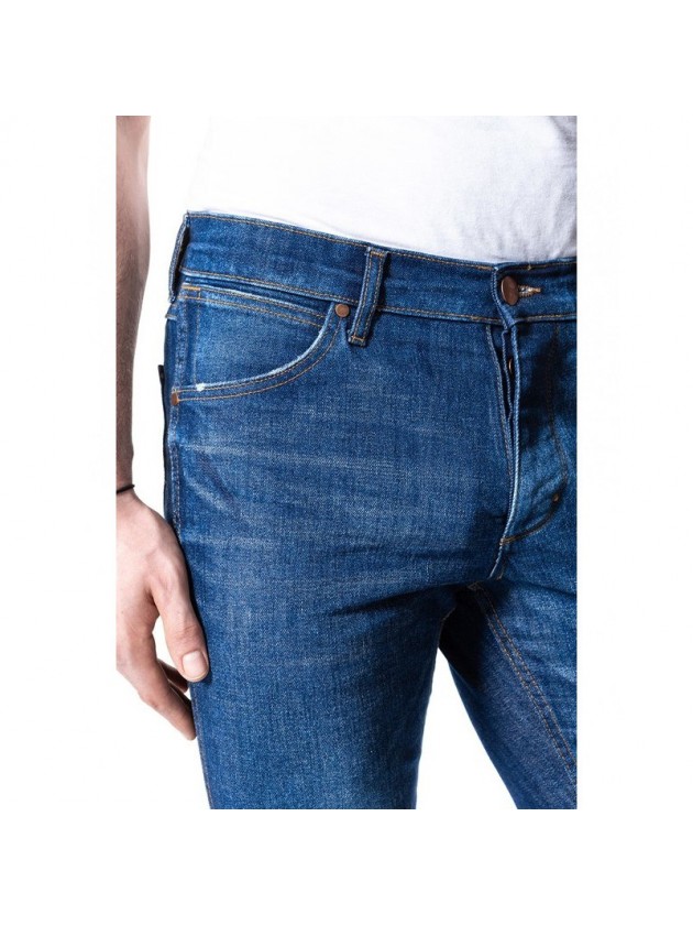 WRANGLER JEAN WITH BUTTONS GREENSBORO BLUE