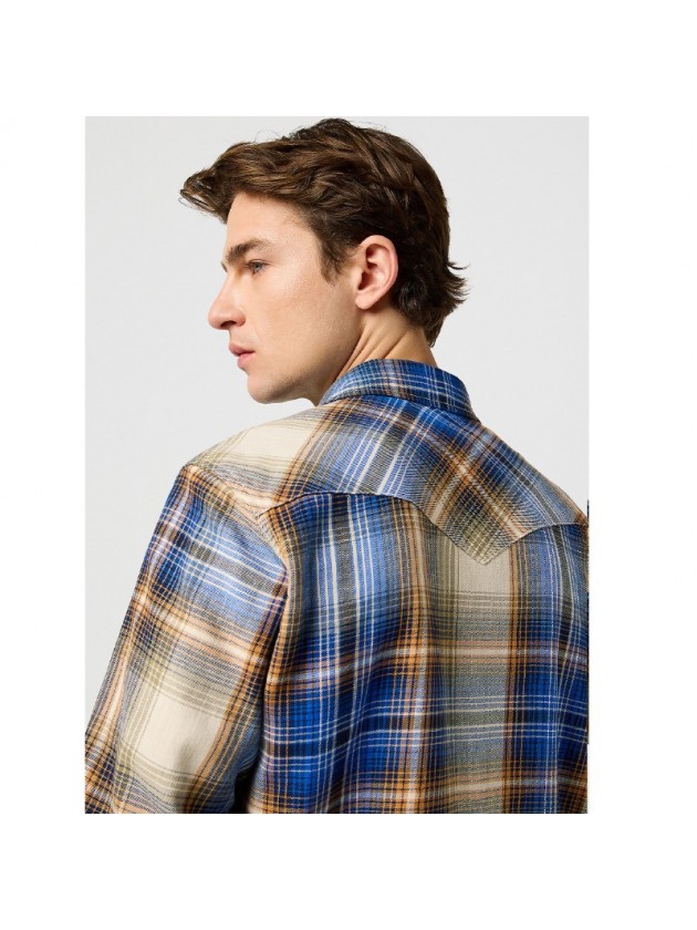WRANGLER  ΠΟΥΚΑΜΙΣΟ ΚΑΡΩ ΤΑΜΠΑ-ΜΠΛΕ