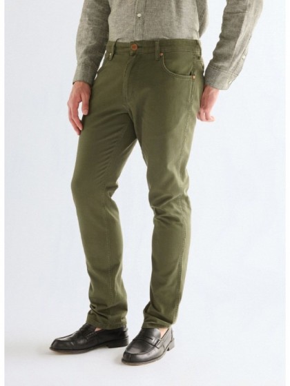 WRANGLER 5-POCKET JEAN GREENSBORO CHAKI