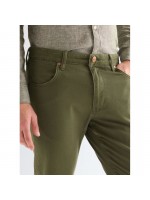 WRANGLER 5-POCKET JEAN GREENSBORO CHAKI