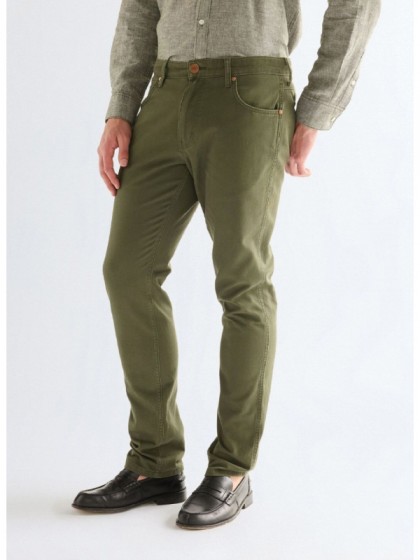 WRANGLER 5-POCKET JEAN GREENSBORO CHAKI