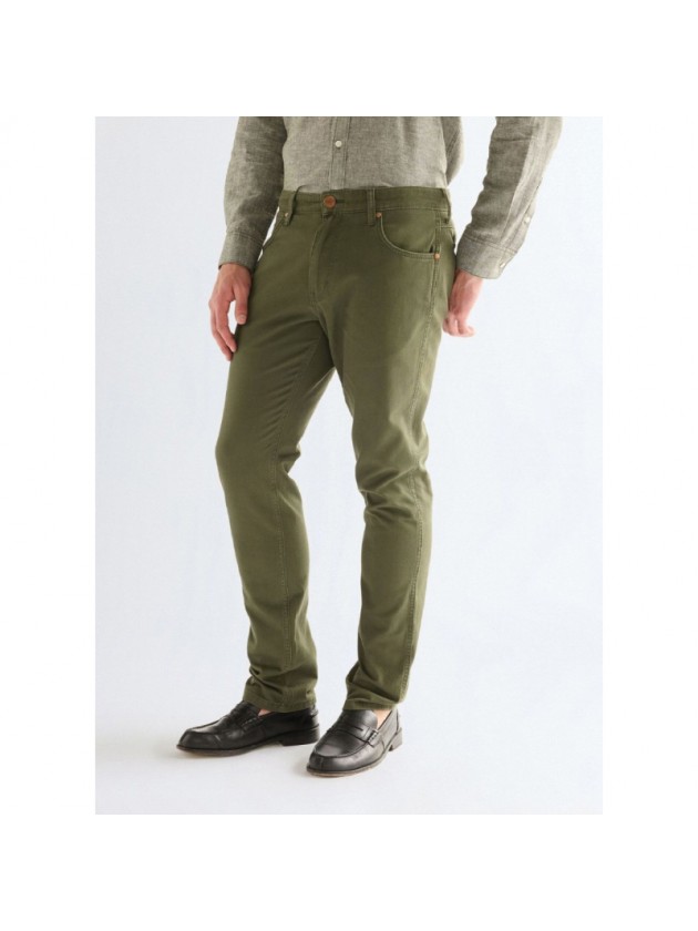 WRANGLER 5-POCKET JEAN GREENSBORO CHAKI